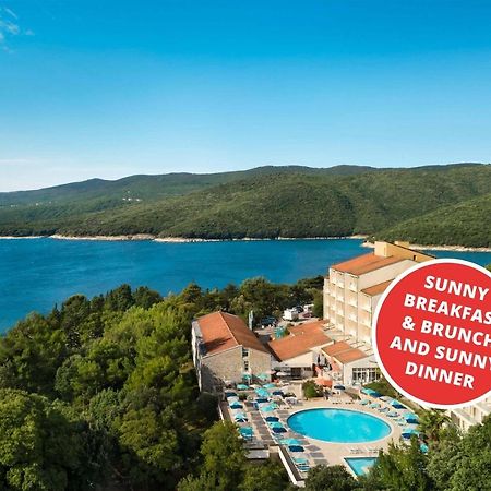 Miramar Sunny Hotel By Valamar Rabac Εξωτερικό φωτογραφία
