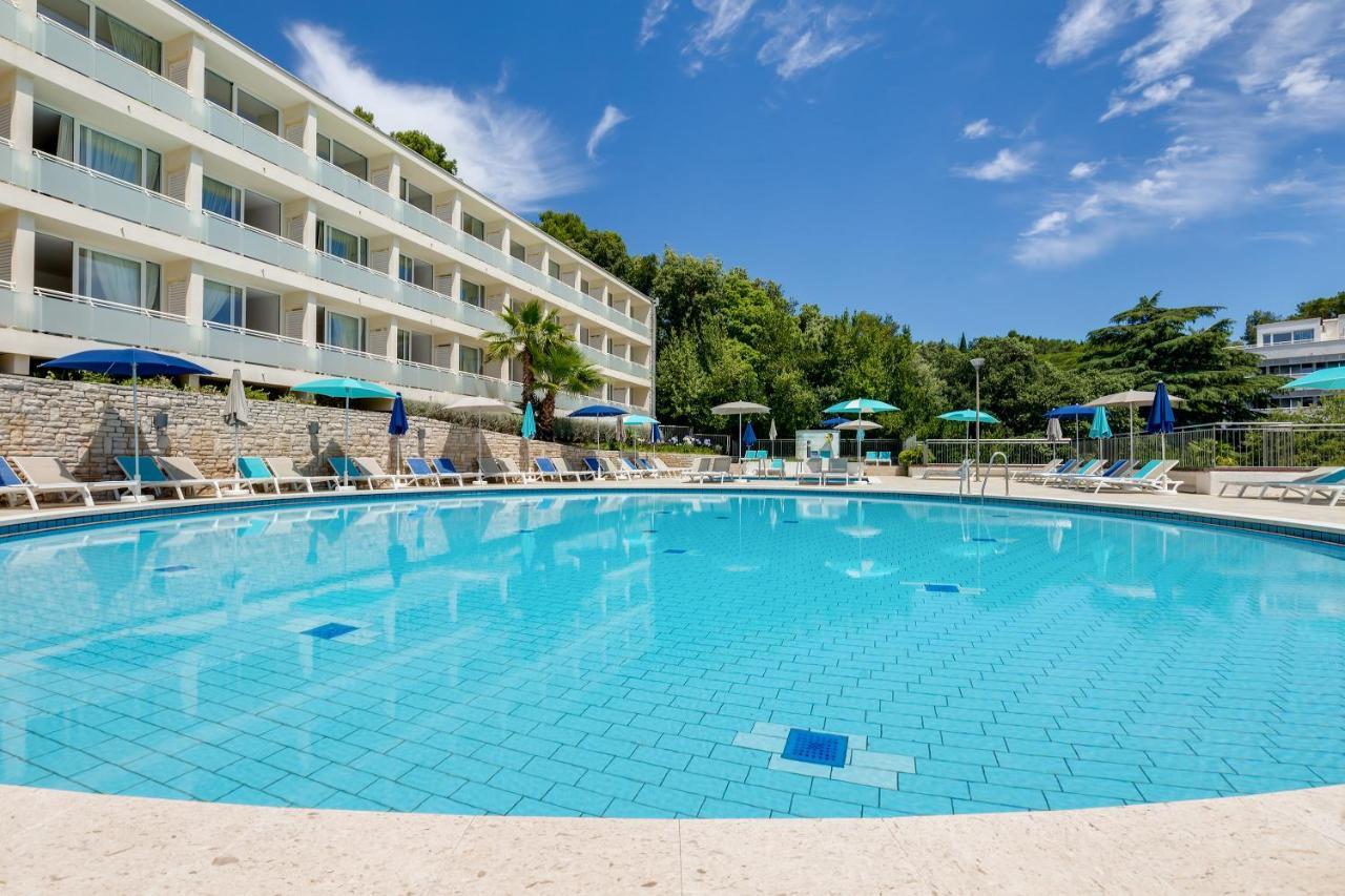 Miramar Sunny Hotel By Valamar Rabac Εξωτερικό φωτογραφία