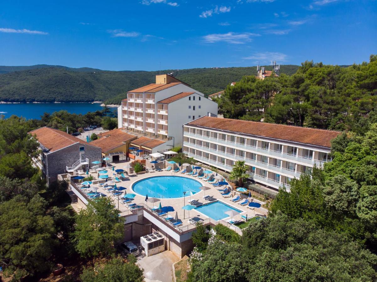 Miramar Sunny Hotel By Valamar Rabac Εξωτερικό φωτογραφία