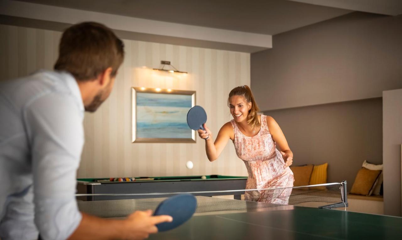 Miramar Sunny Hotel By Valamar Rabac Εξωτερικό φωτογραφία