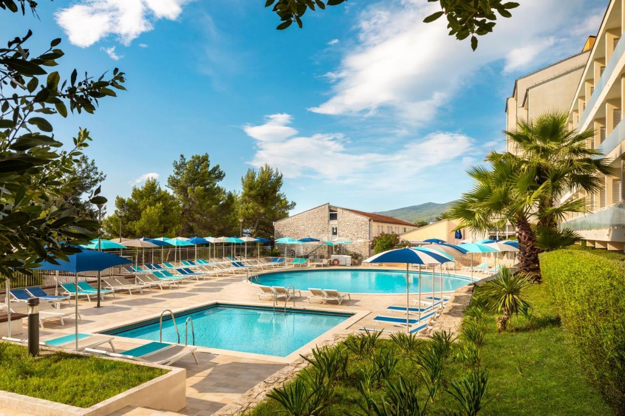 Miramar Sunny Hotel By Valamar Rabac Εξωτερικό φωτογραφία
