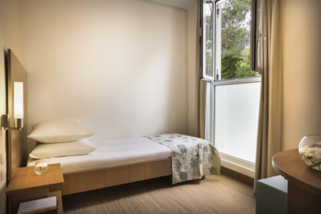 Miramar Sunny Hotel By Valamar Rabac Εξωτερικό φωτογραφία