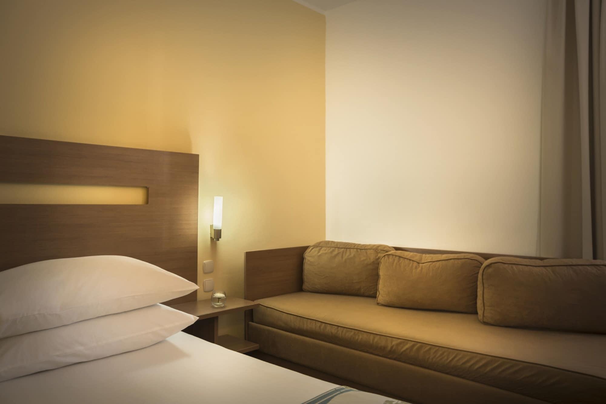 Miramar Sunny Hotel By Valamar Rabac Εξωτερικό φωτογραφία
