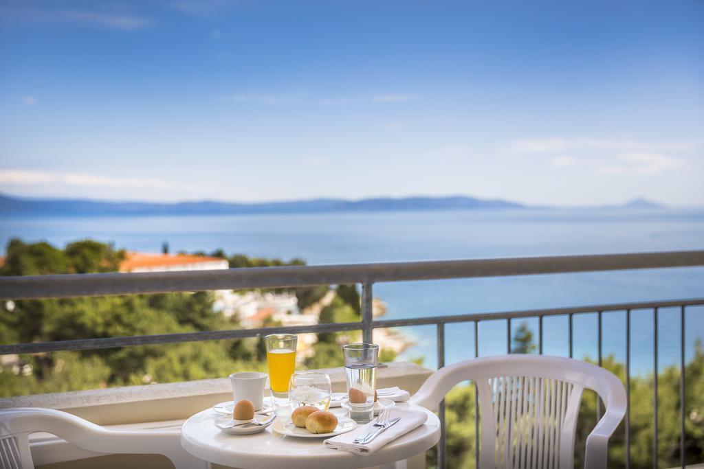 Miramar Sunny Hotel By Valamar Rabac Εξωτερικό φωτογραφία