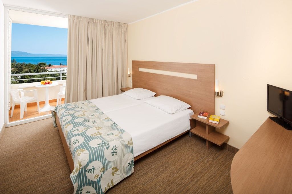 Miramar Sunny Hotel By Valamar Rabac Εξωτερικό φωτογραφία