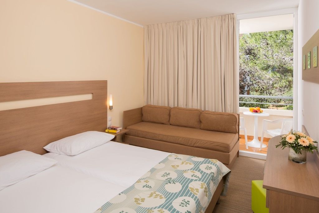 Miramar Sunny Hotel By Valamar Rabac Εξωτερικό φωτογραφία