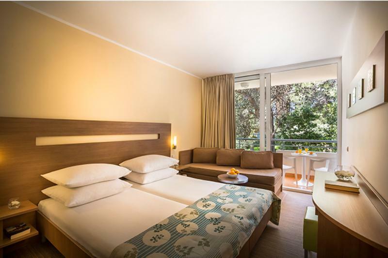 Miramar Sunny Hotel By Valamar Rabac Εξωτερικό φωτογραφία